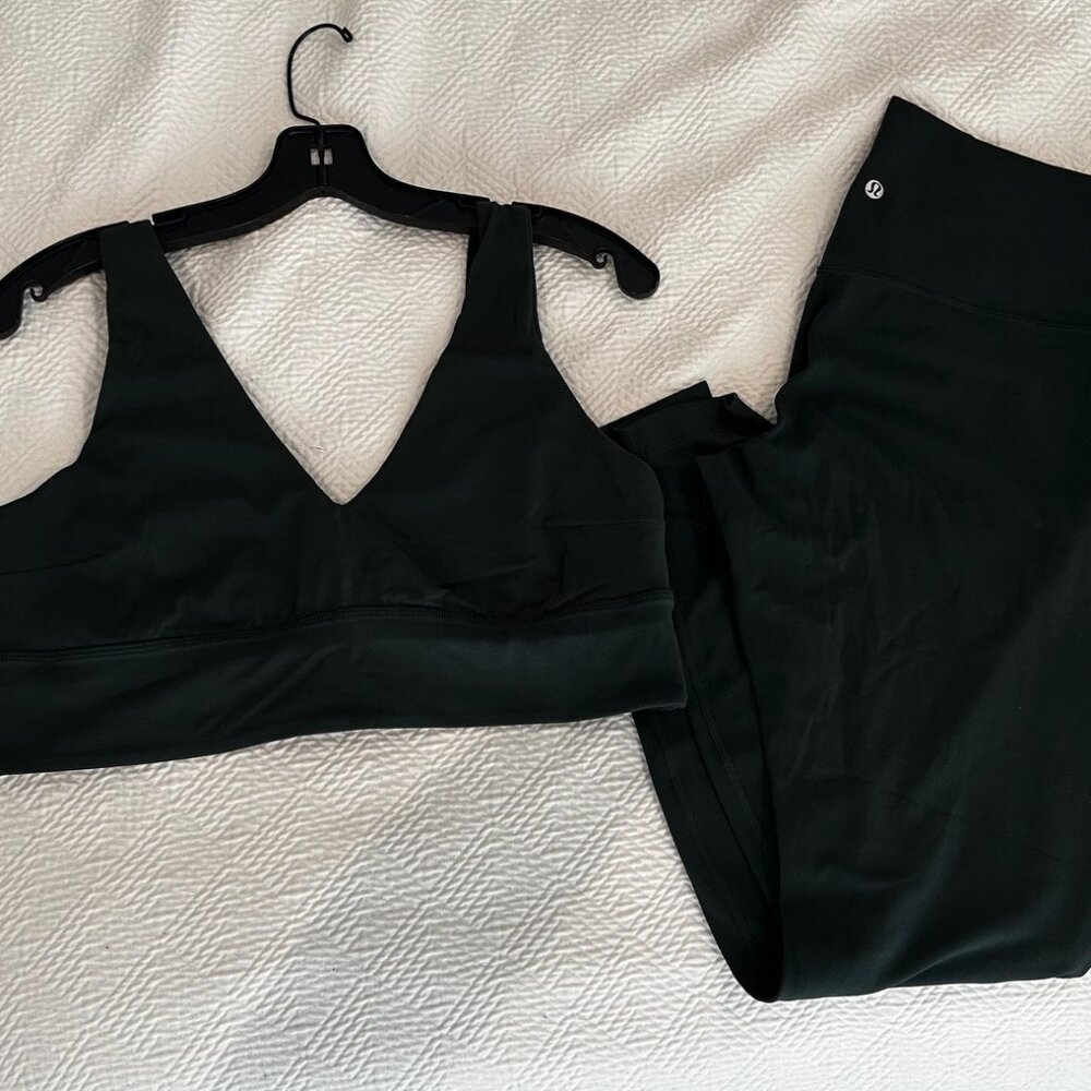 Lululemon Matching Set Hunter Green Sports Bra & Yoga Pants